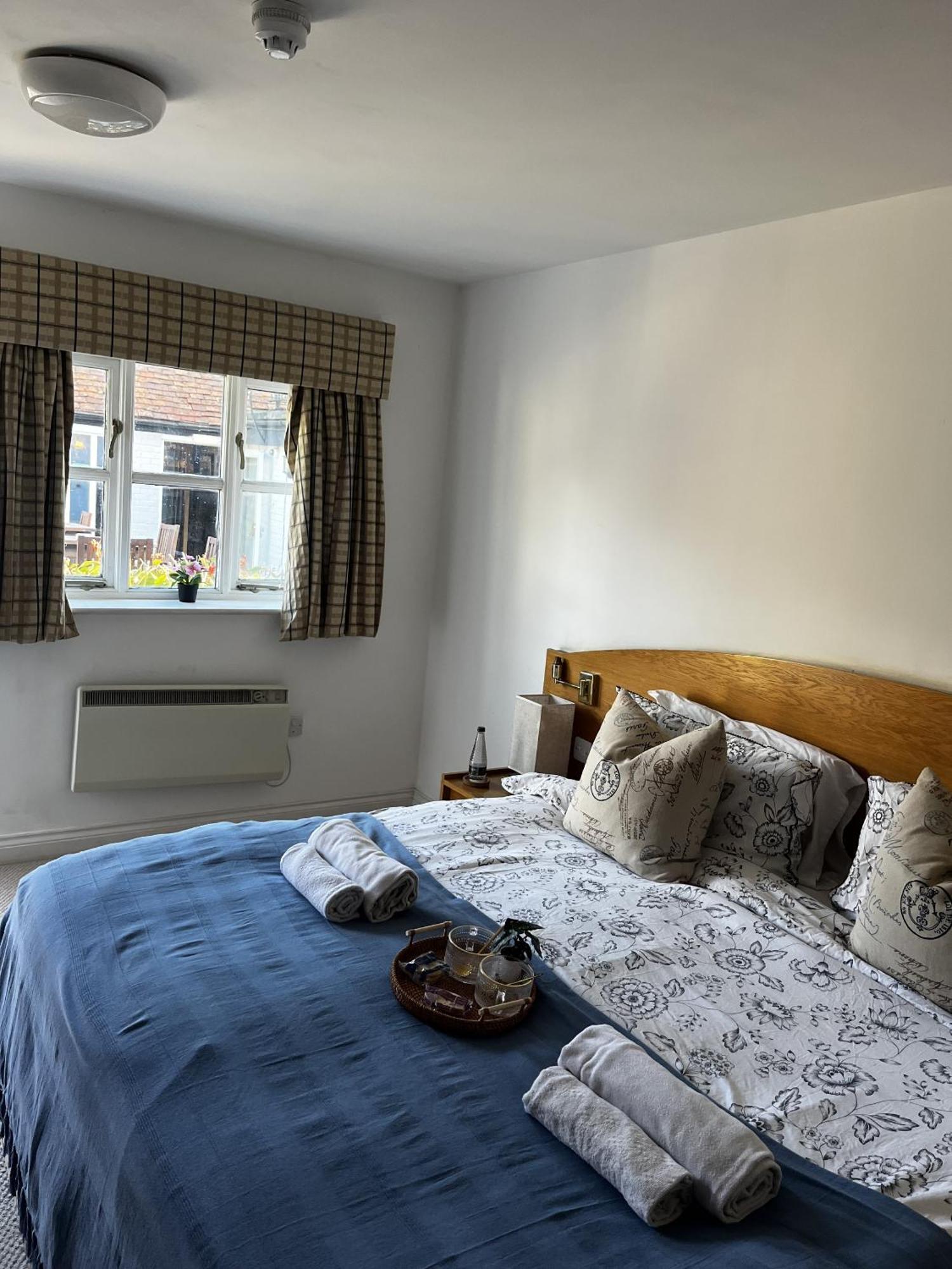 The Cherry Tree Abingdon-on-Thames ภายนอก รูปภาพ