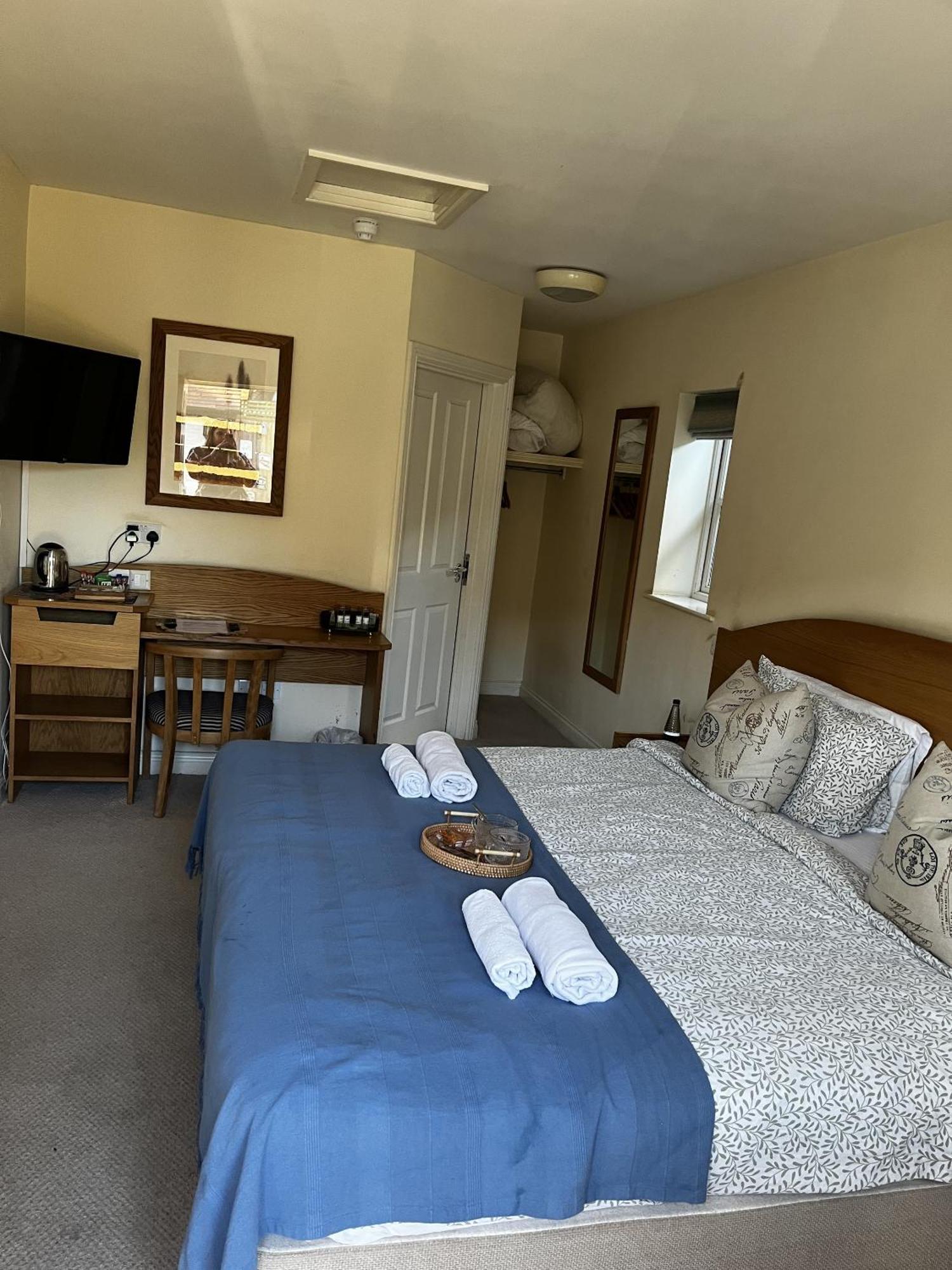 The Cherry Tree Abingdon-on-Thames ภายนอก รูปภาพ